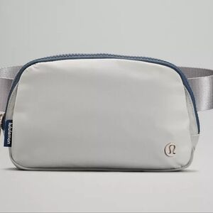 Lululemon, NWT, Everywhere Belt Bag 1L Vapor Seal Grey Iron Blue